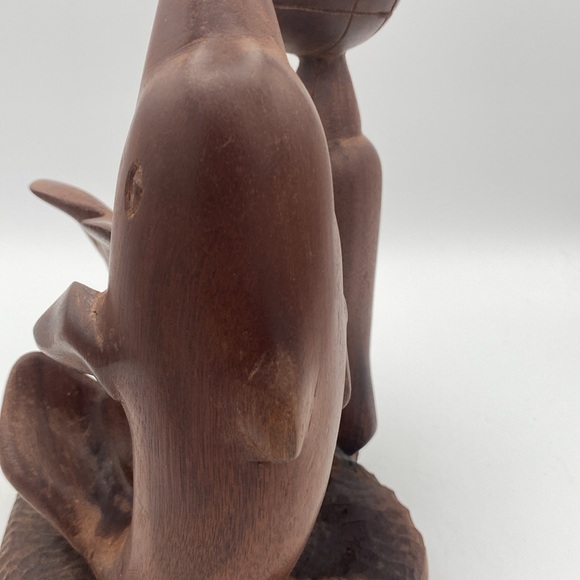 VTG Handcrafted carved wood dolphins playing with ball 10x8” - Picture 6 of 12